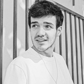 217519790_494694618289276_2825728683305098470_n Aaron-Carpenter-bio